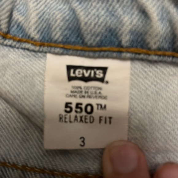 Levi’s shorts - Picture 3 of 3